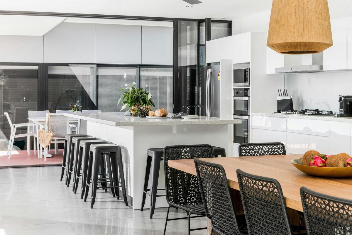 Catalina's Byron Bay dining room looking back to kitchen