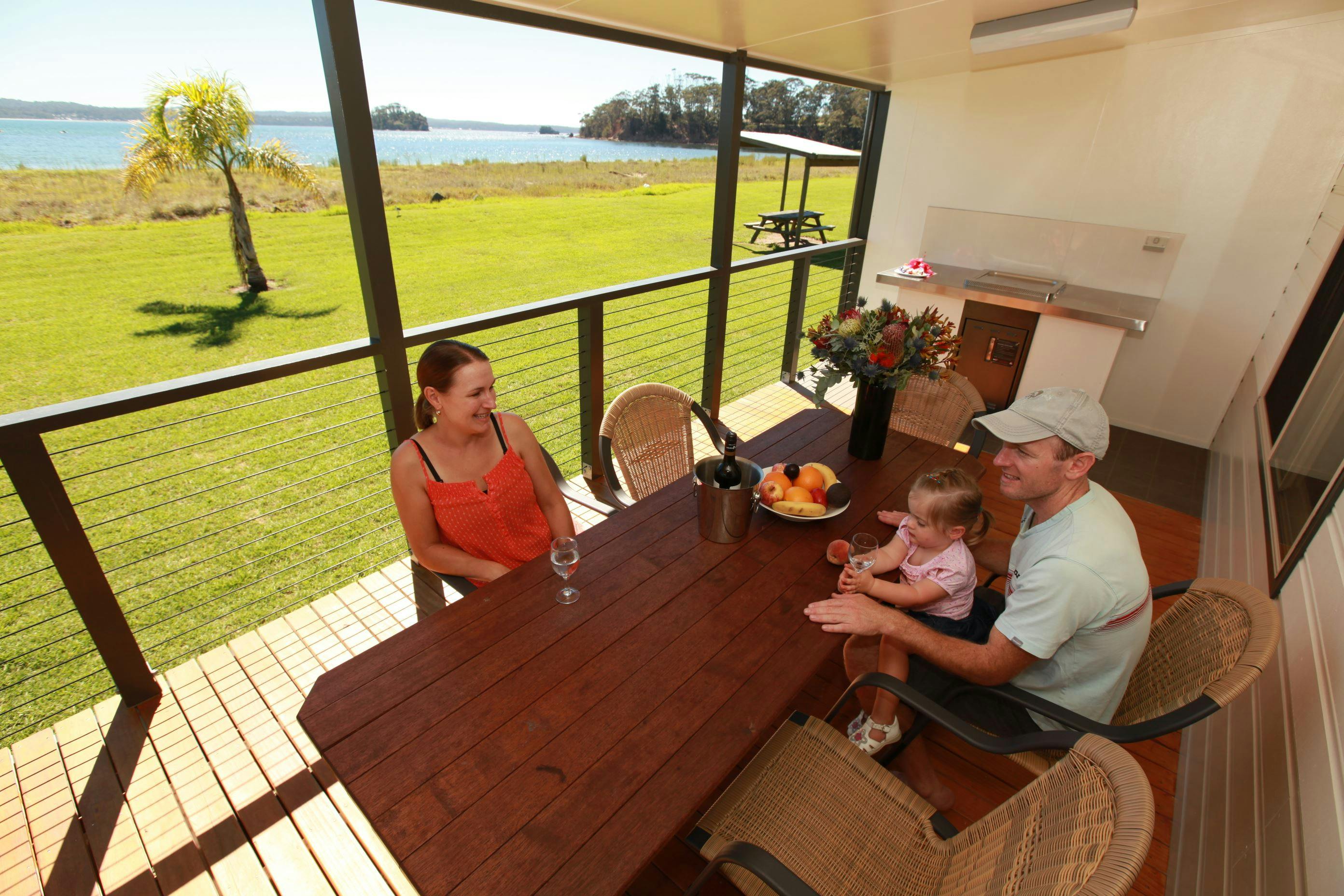 Clyde View Holiday Park - Absolute Waterfront Accommodation