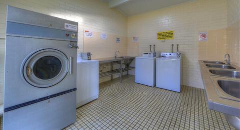 Clyde View Holiday Park - Guest Laundry