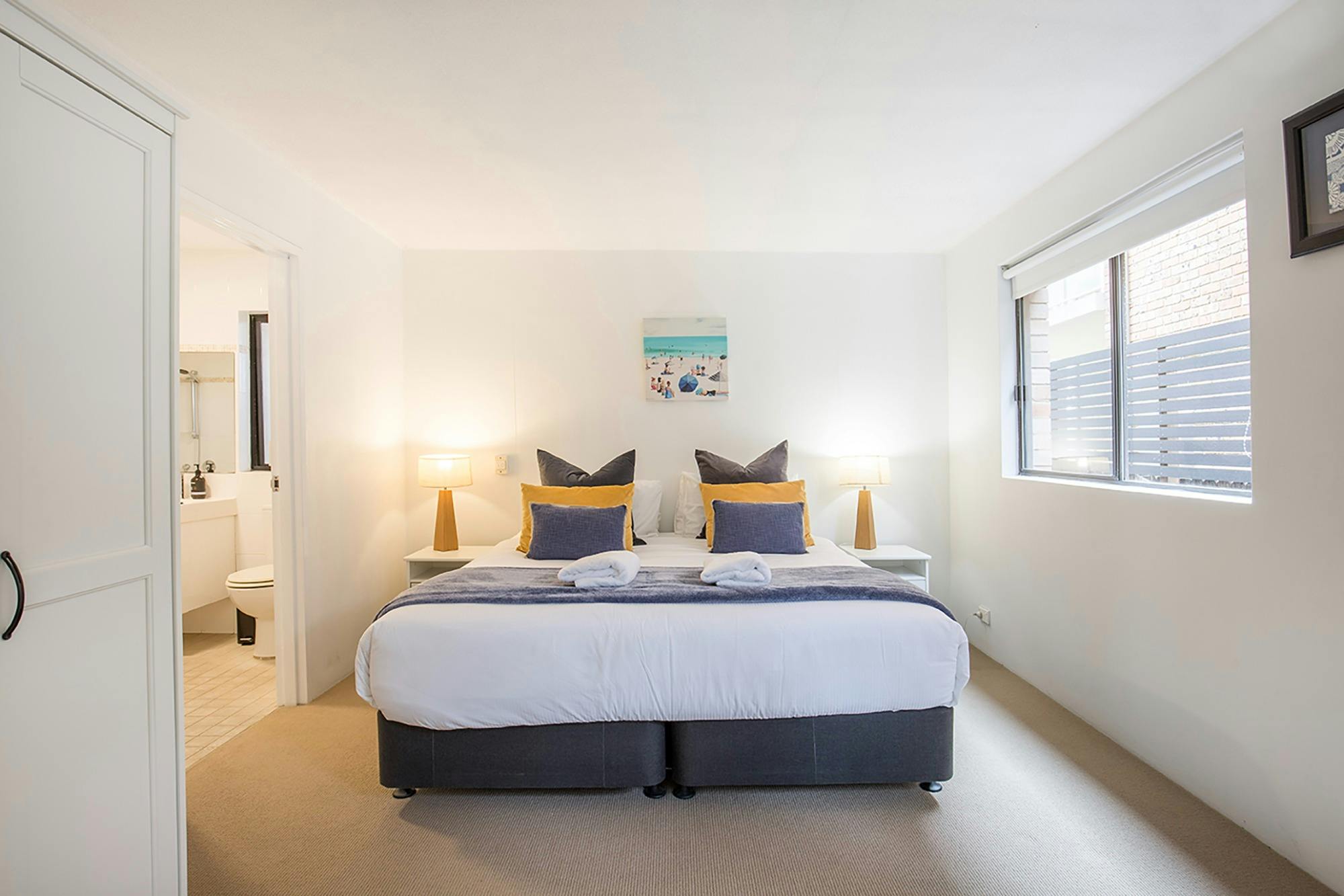 Downstairs main bedroom