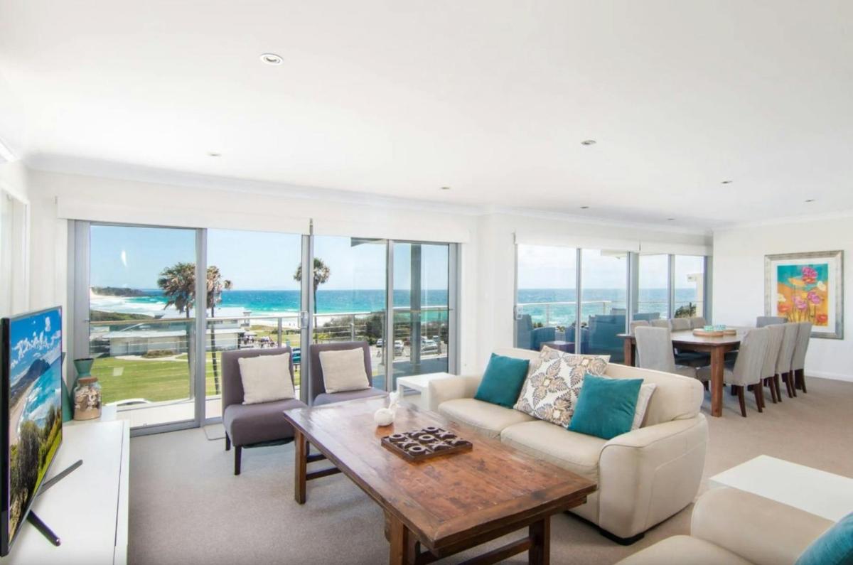 Lounge room