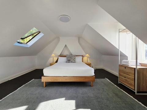Crown Hotel Surry Hills - Deluxe Two-Bedroom Apartment