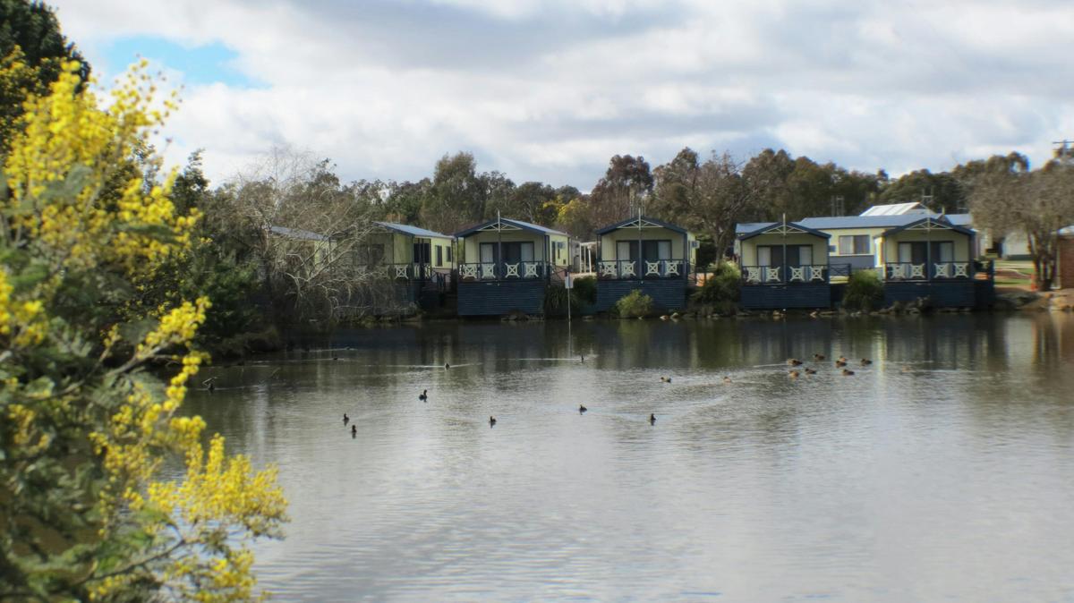 Lakefront Villas