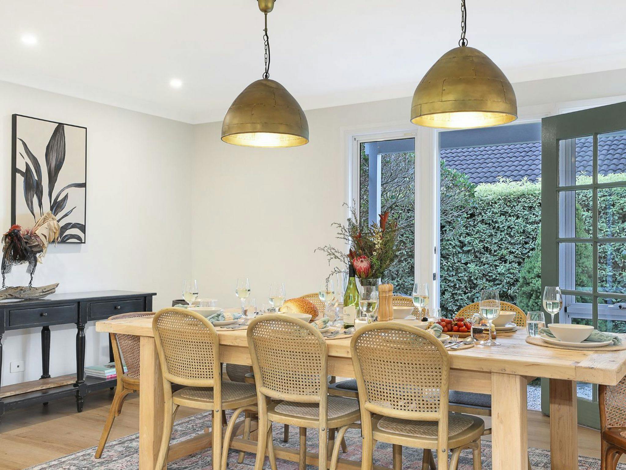Coachwood Cottage | Luxury Dining Room | Stylish Furnishings