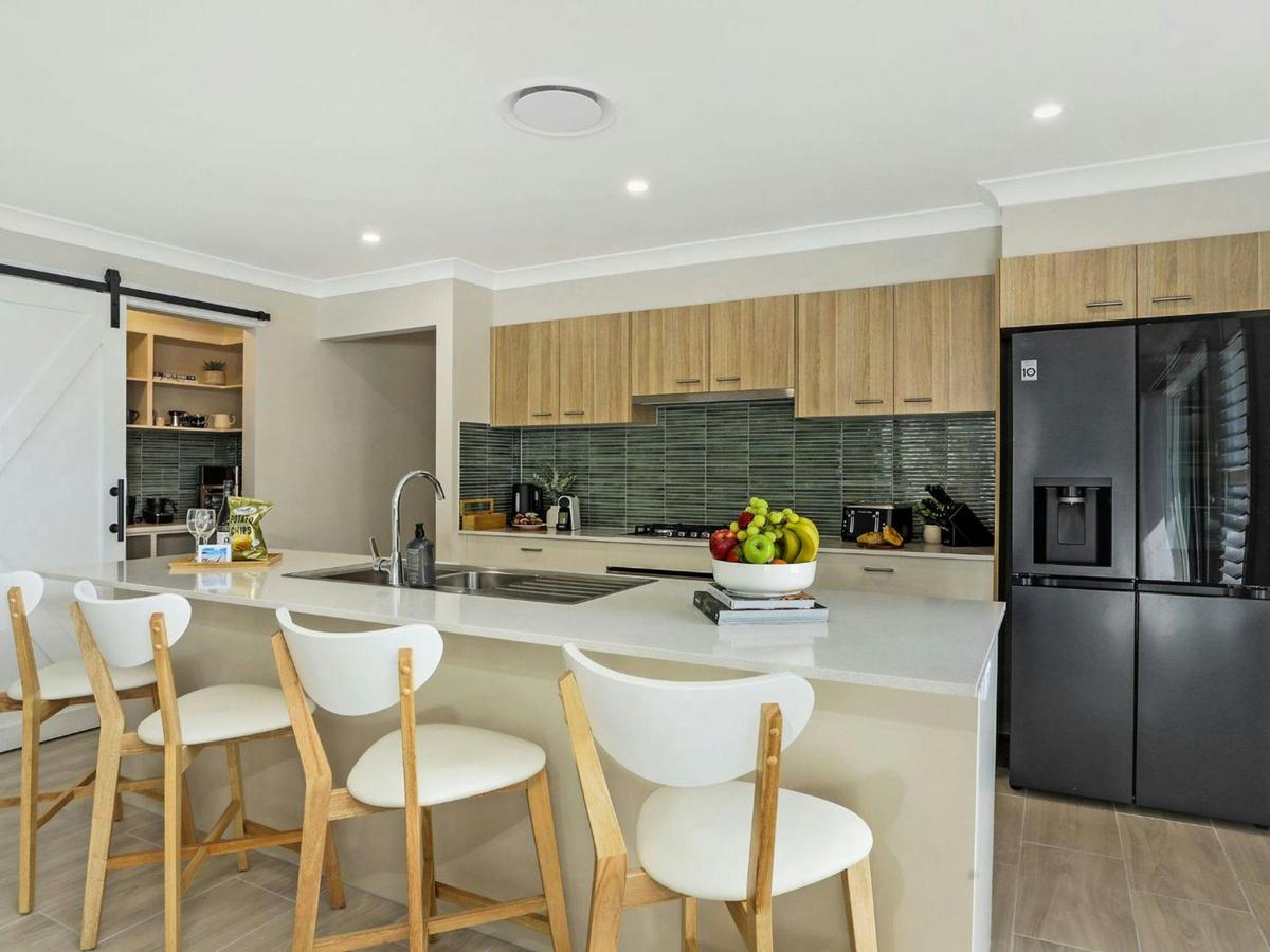 Coastal Drift | Chef's kitchen | Breakfast bar | Butler's pantry