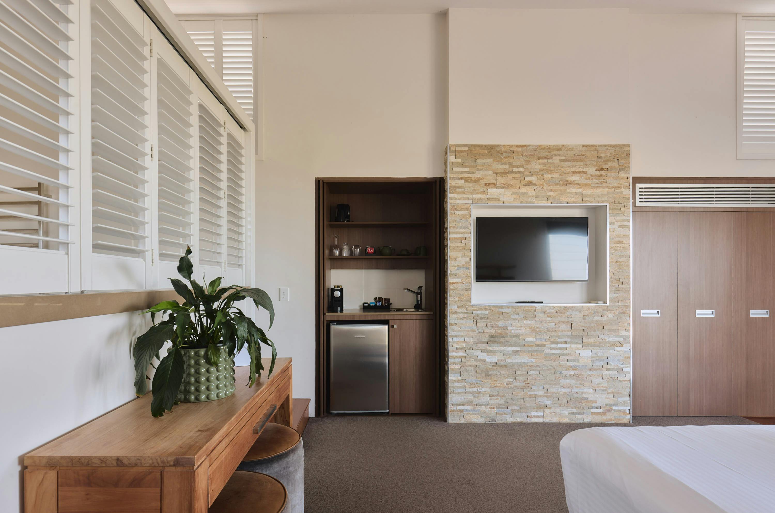 Caves Coastal Bar & Bunglows Accommodation