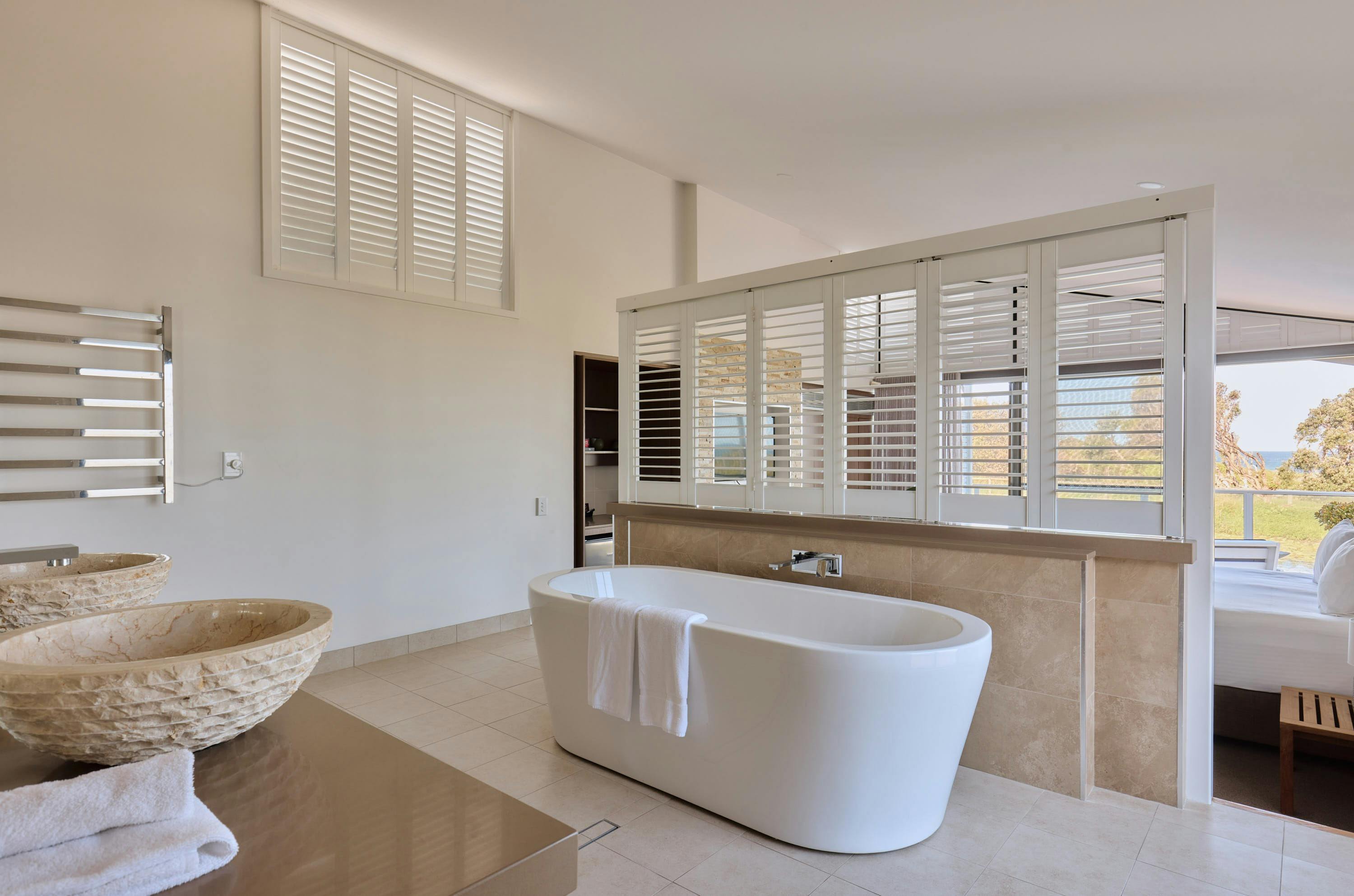 Caves Coastal Bar & Bunglows Accommodation