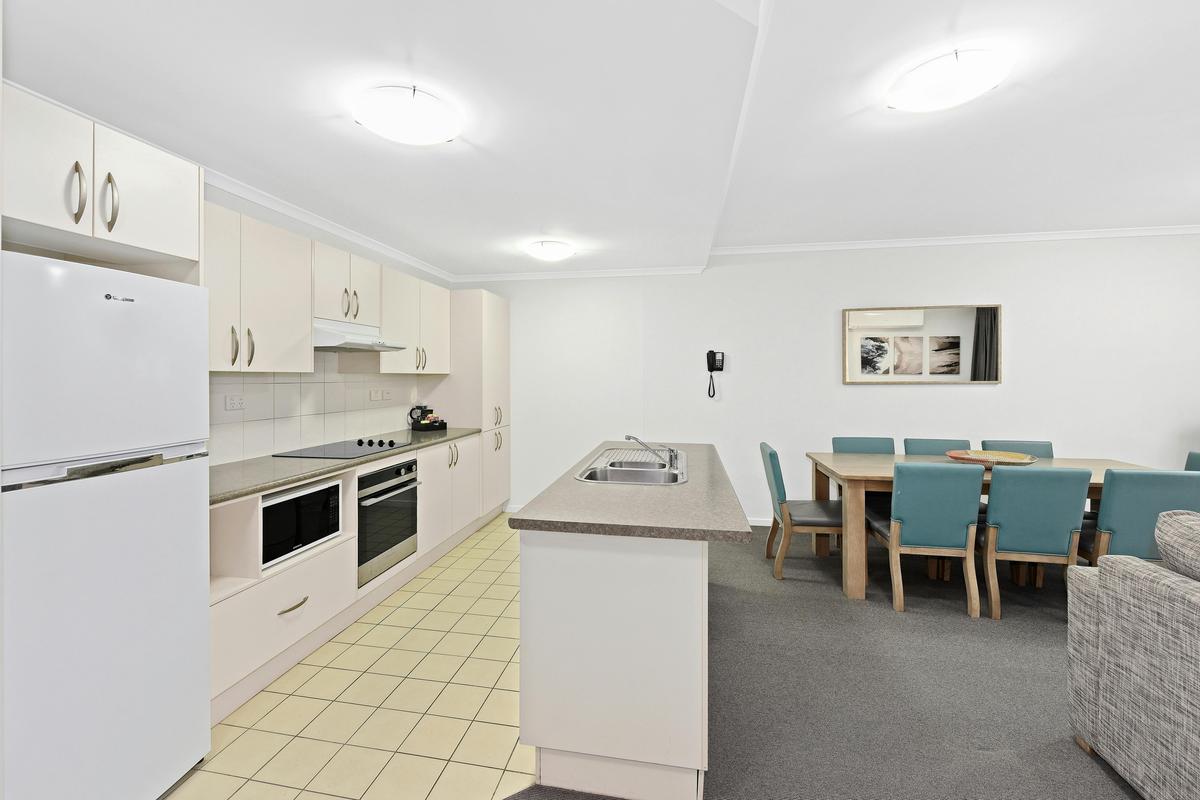 Club Wyndham Flynns Beach 3 Bedroom Kitchen