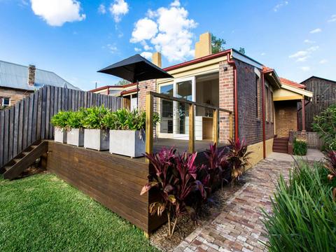 Cockatoo Island Garden Riverview Apartment