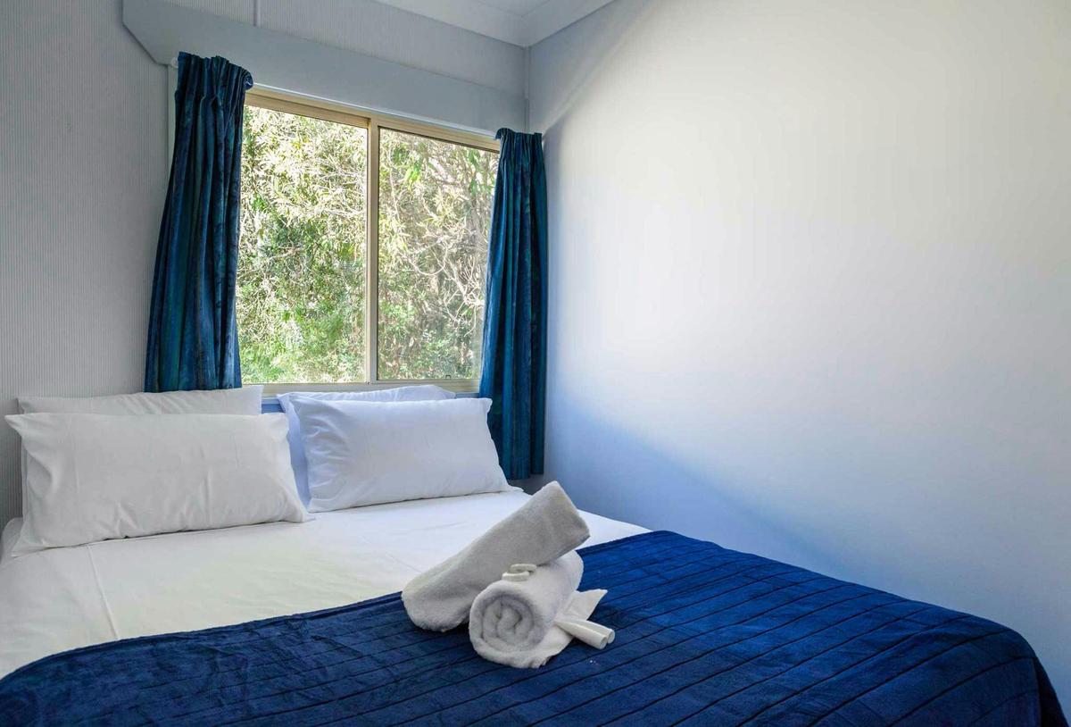 Discovery Parks - Byron Bay - Budget Cabin - Sleeps 2