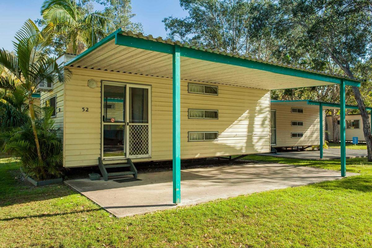 Discovery Parks - Byron Bay - Standard 1 Bedroom Cabin - Sleeps 5