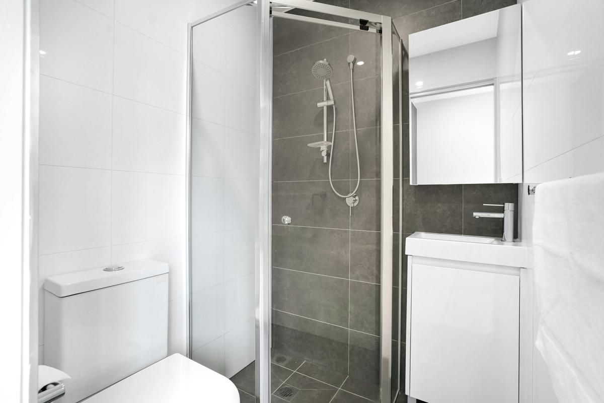 Kitchenette 2