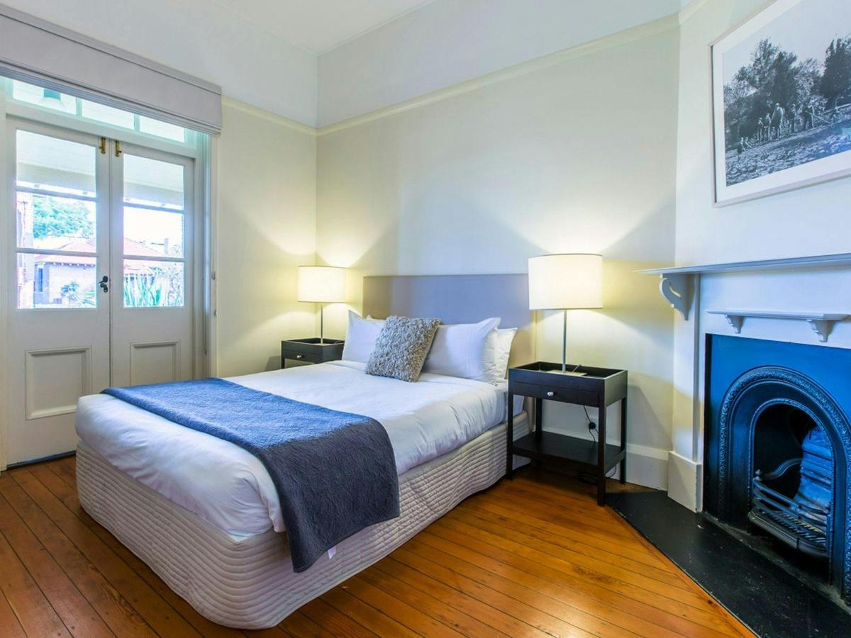 Cockatoo Island Harbour View Apartments