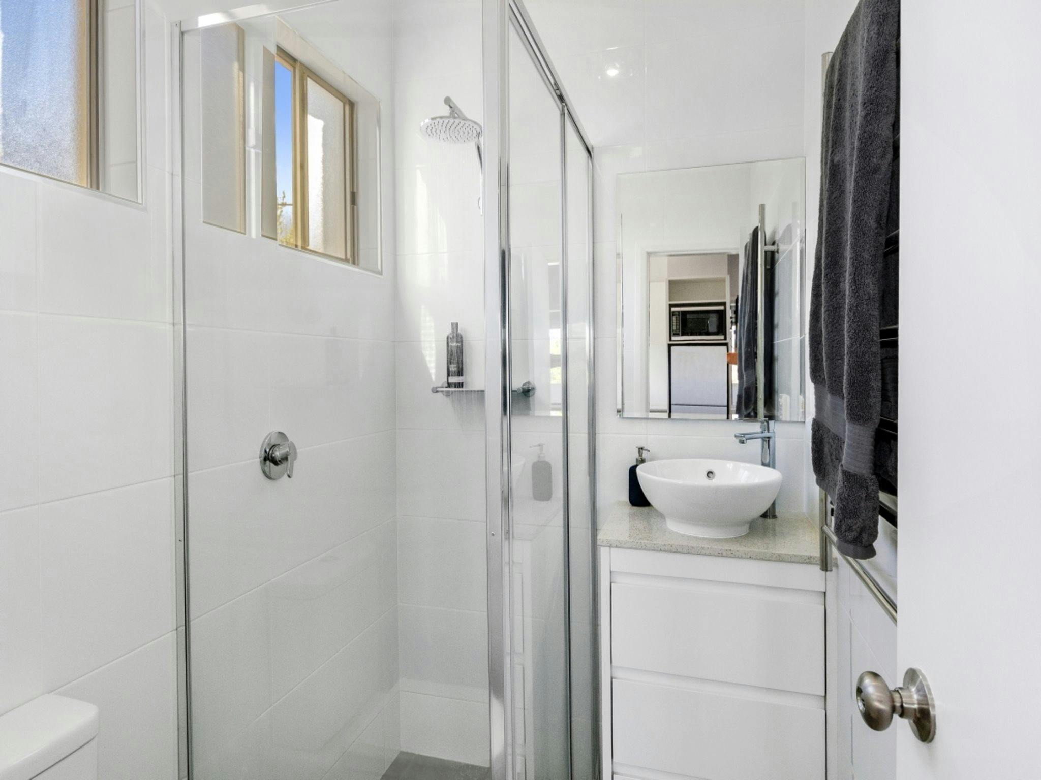 Apartment 2 bathroom