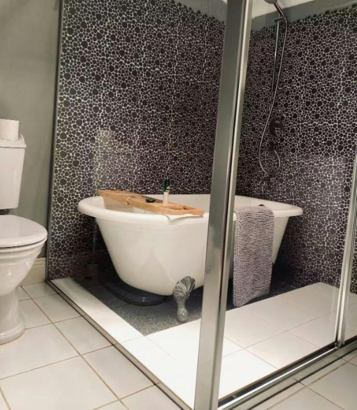 Crookwell Cottage bathroom