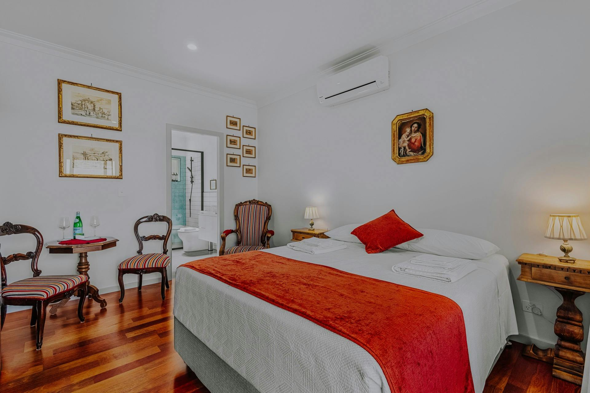 Accommodation option The Classic, room with queen size bed and classic Italian furniture