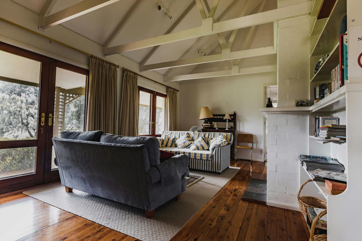 Family Room with Firepit for those cosy nights