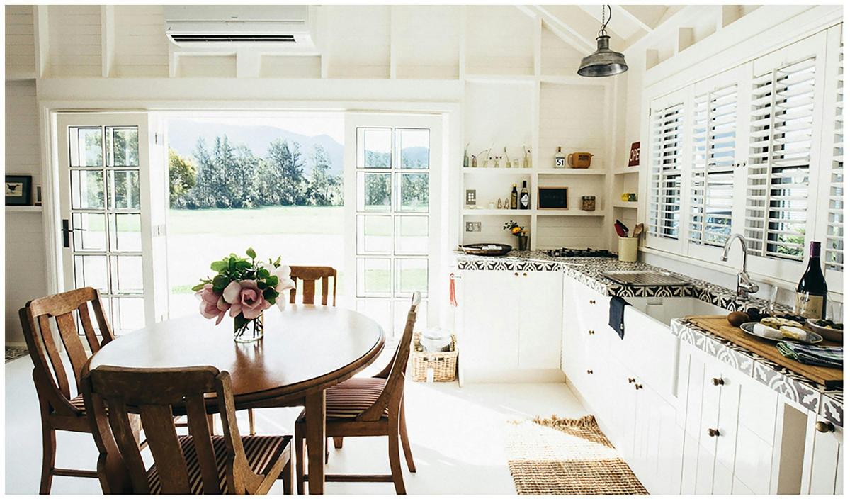 Kitchen / Dining