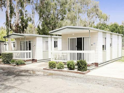 Standard 2 Bedroom Cabin - Sleeps 6