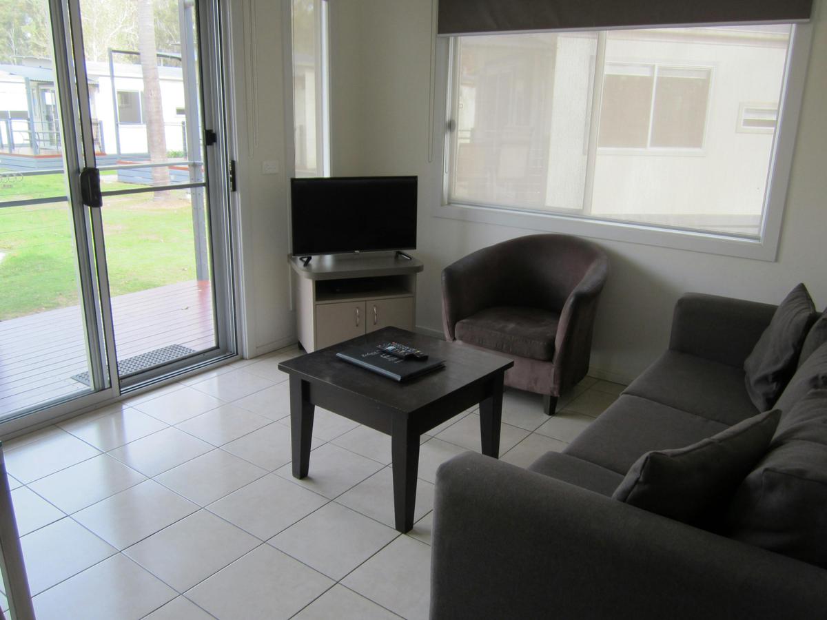 Deluxe 2 Bedroom Cabin - Sleeps 4