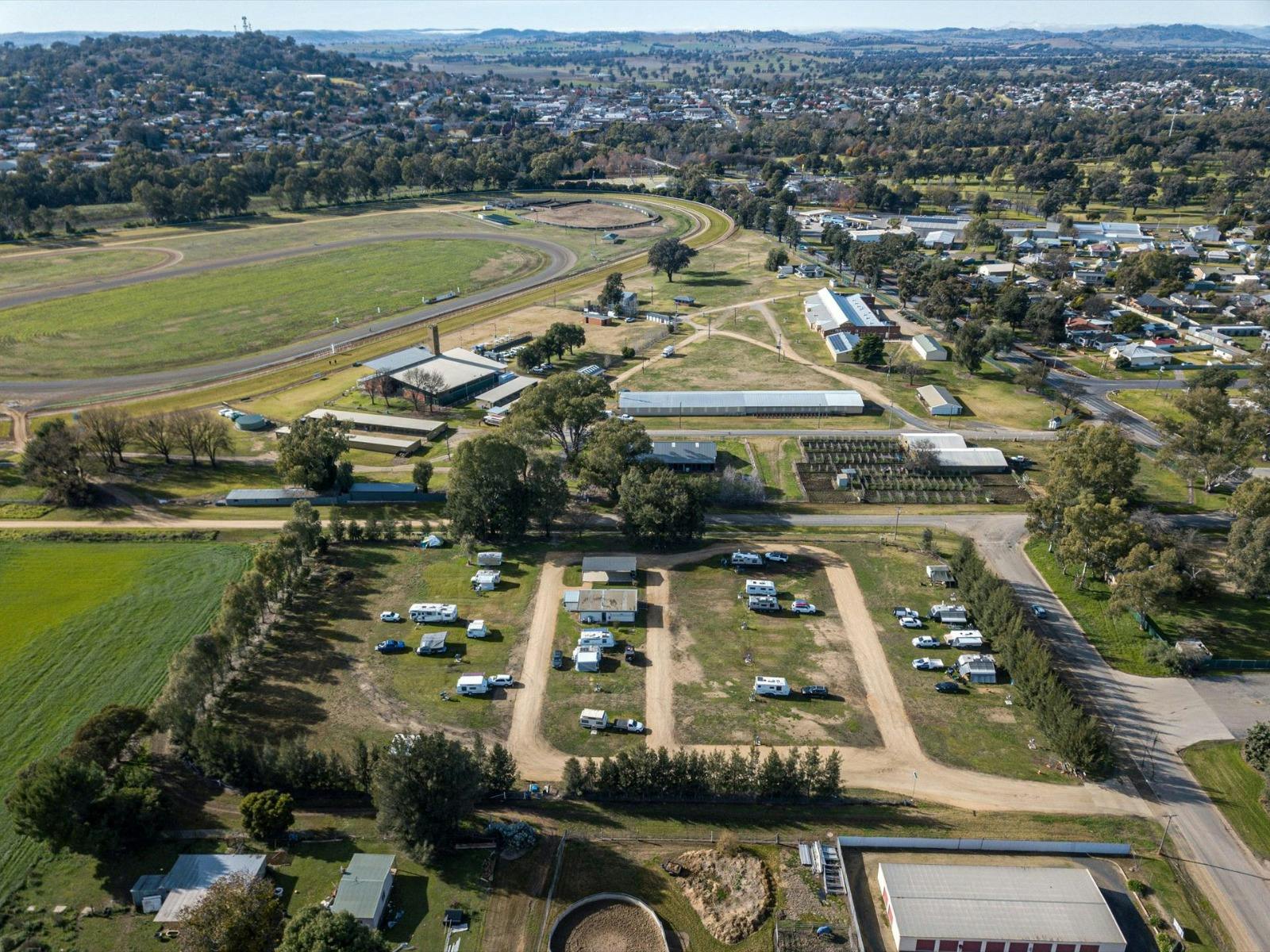 Cowra Showground - Caravan and Camping