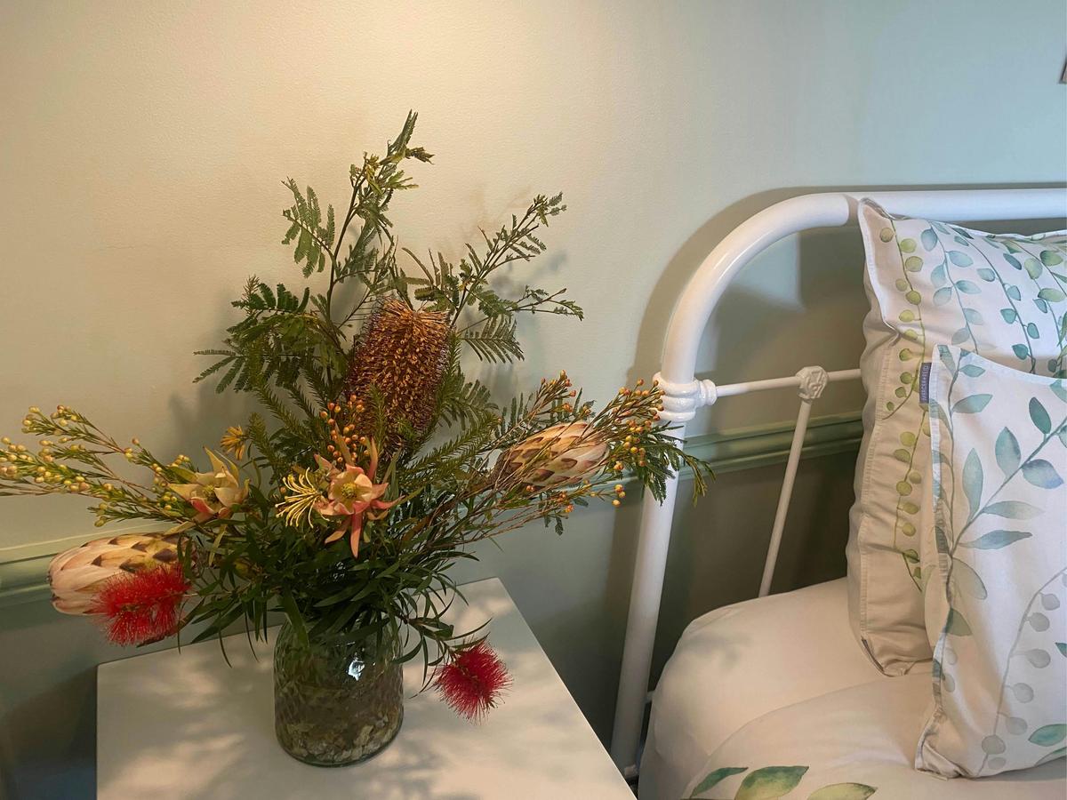 Surprise your partner with fresh wild flowers