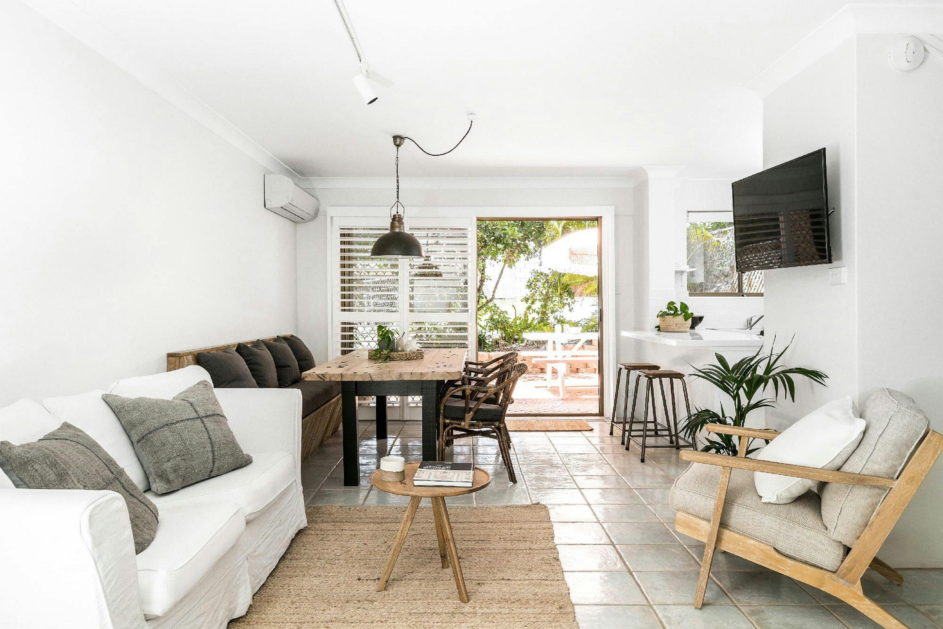 Cooinda - Byron Bay - Living Area Looking to Kitchen and Front Patio