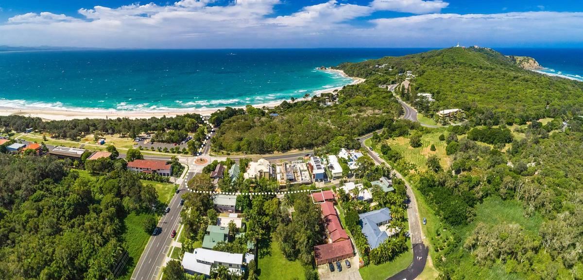 Cooinda - Byron Bay - Aerial Panorama Path to Beach