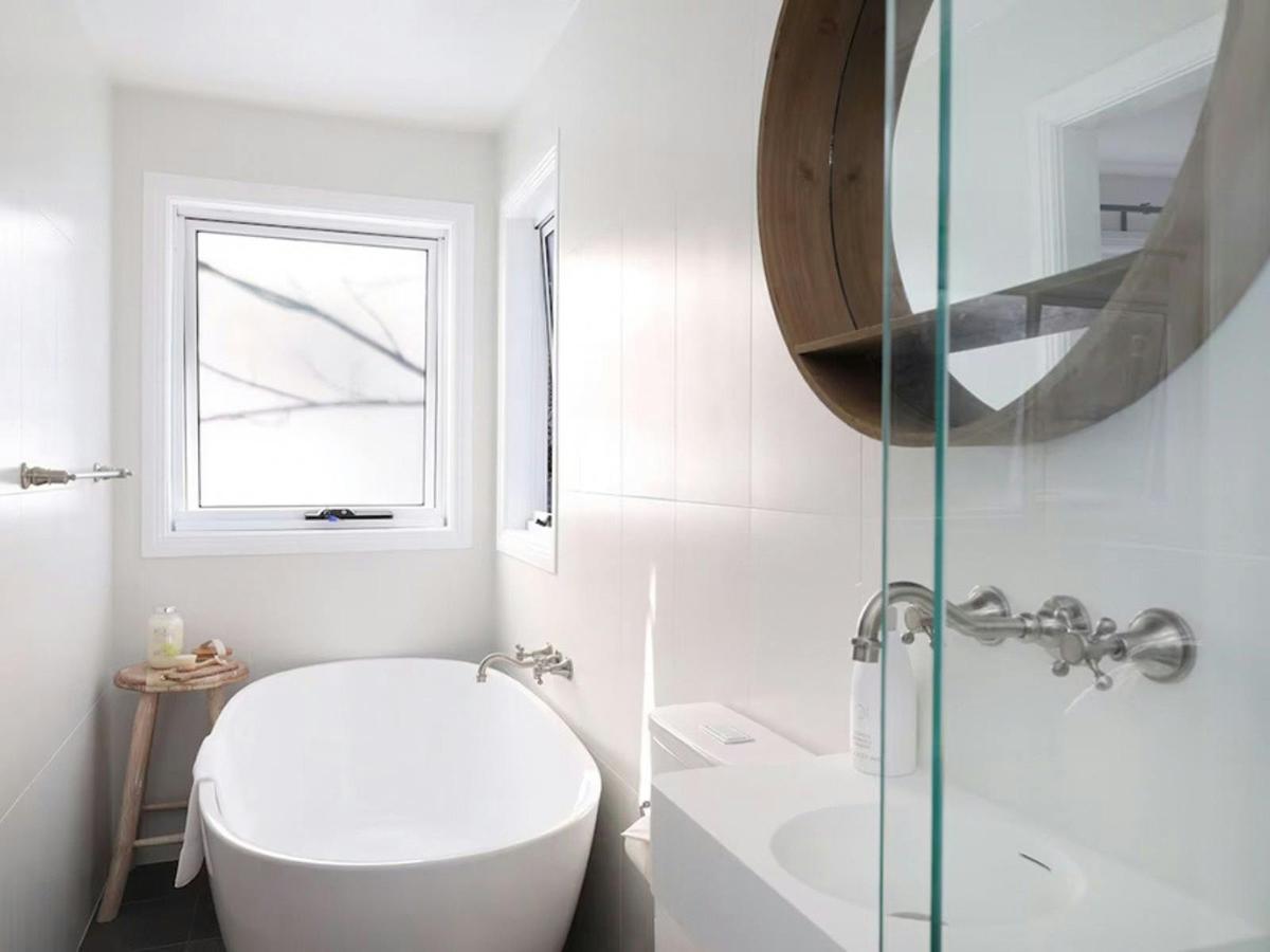 Sunny Corner Loft Bedroom Ensuite