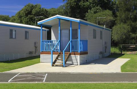 1 bedroom ensuite 4 berth cabin external