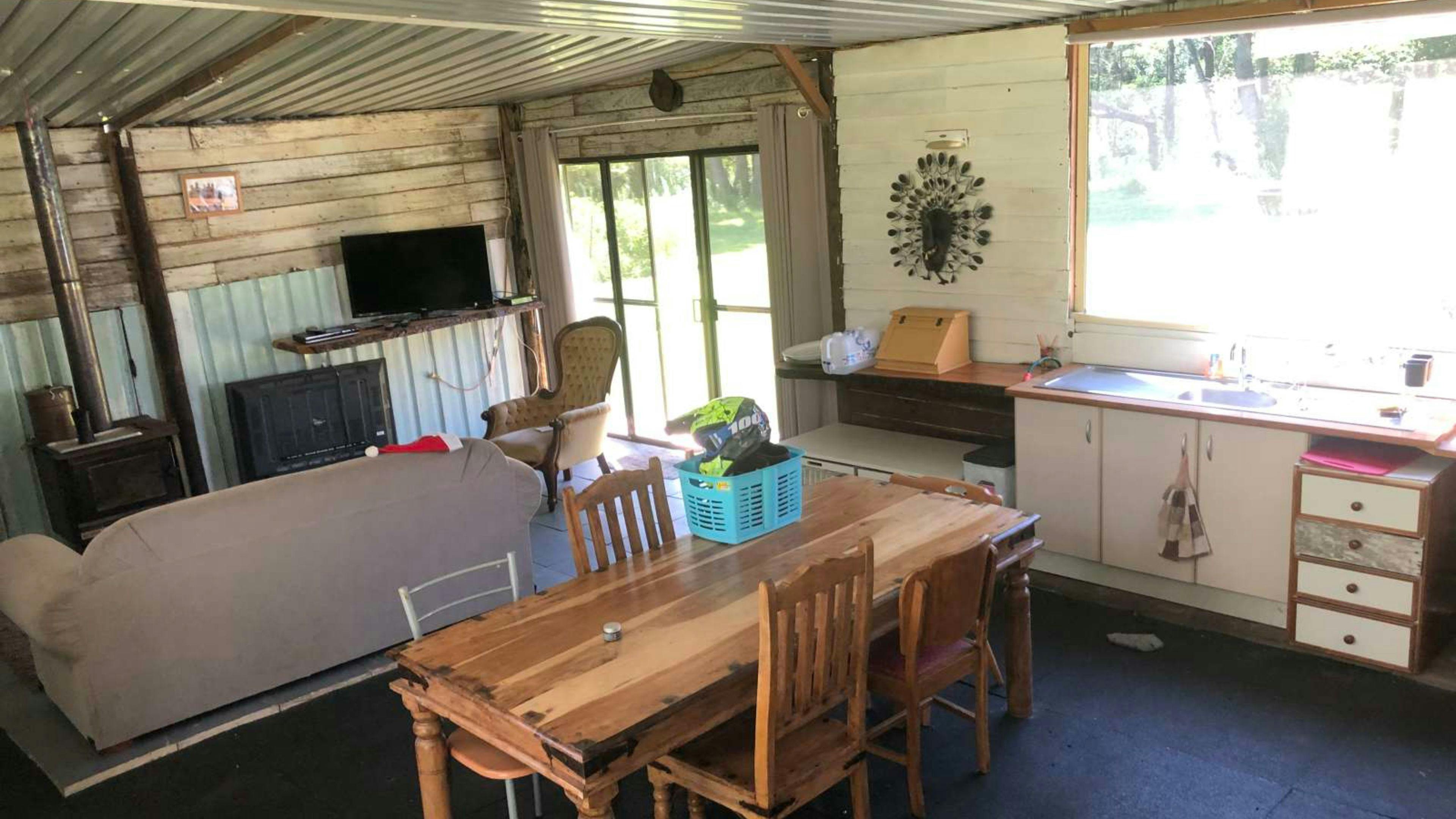 Critterland - Cabin & Camping