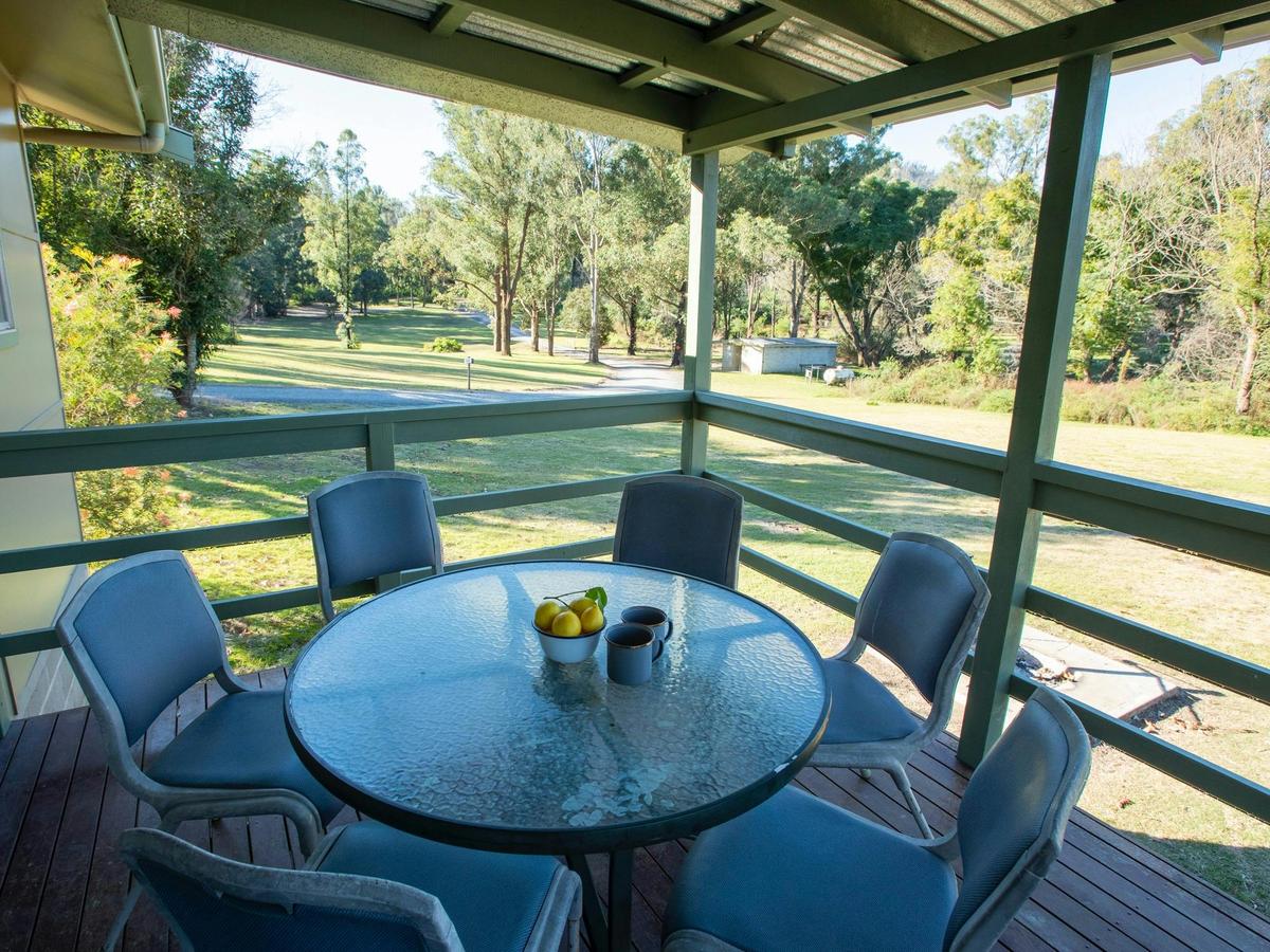 Stunning out door deck to enjoy dinning with friends.