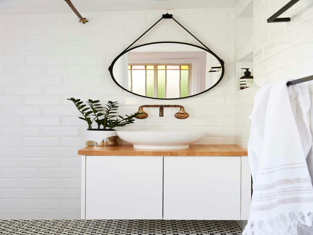 the expensive details of the bathroom