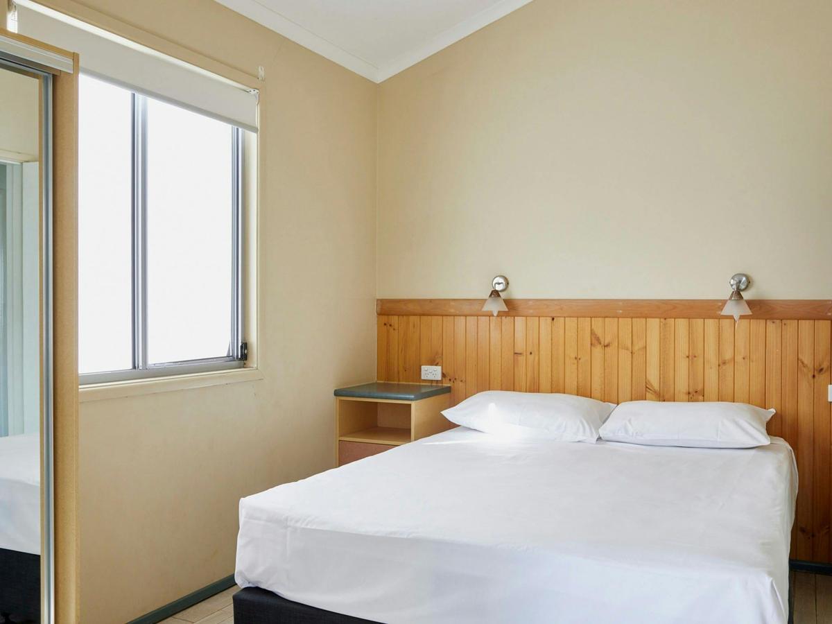 MVC_CH-Oceanfront-Spa-Villa