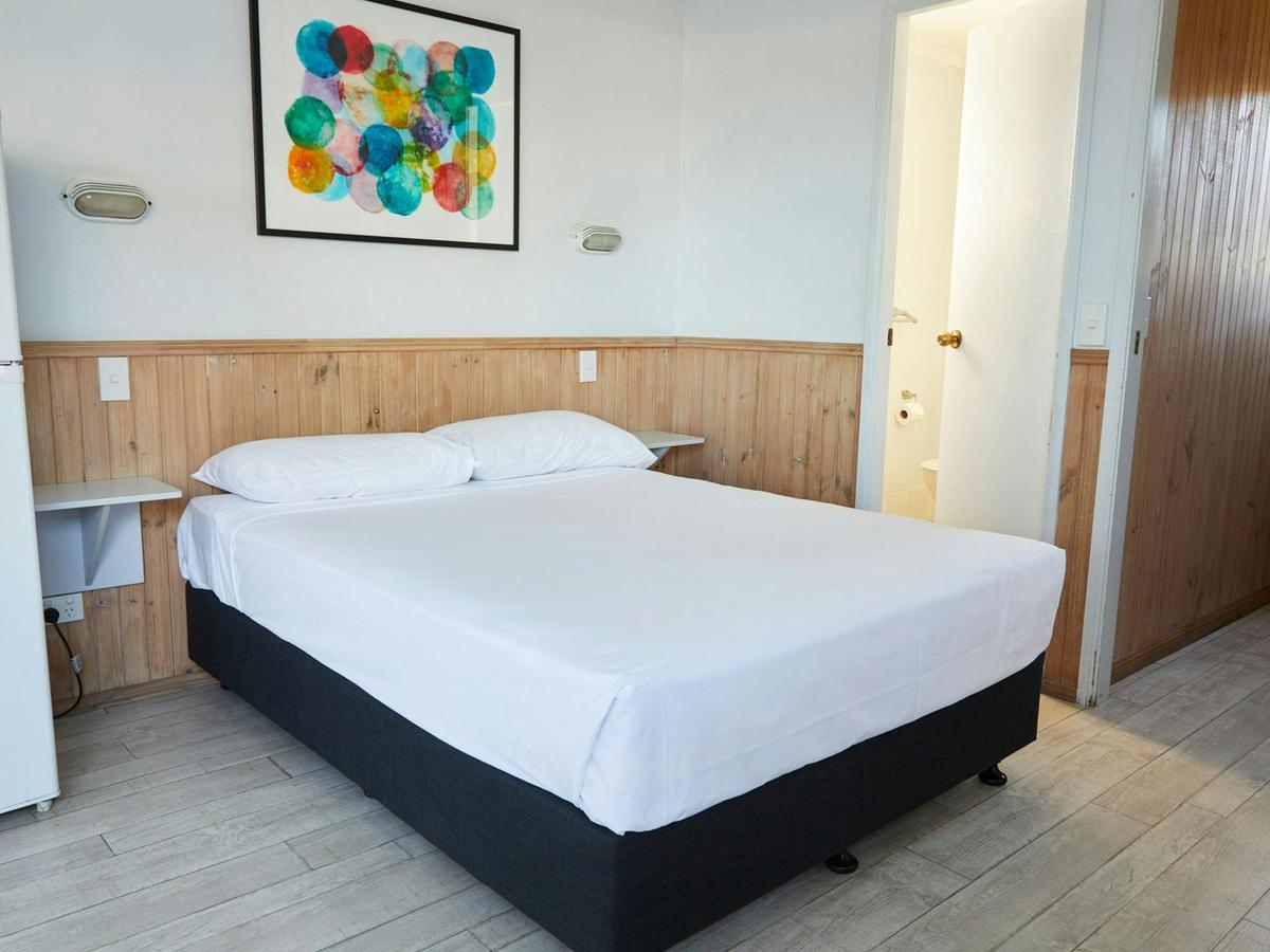 NRMA_CH-Lakeside-Cabin