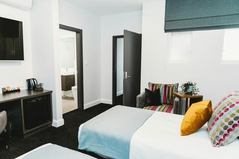 Coniston Hotel Wollongong - Two Bedroom Suite