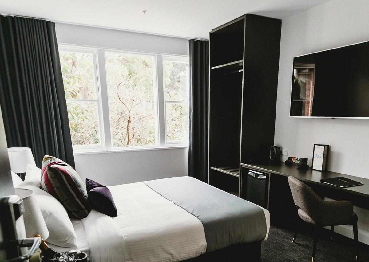 Coniston Hotel Wollongong - Queen Room