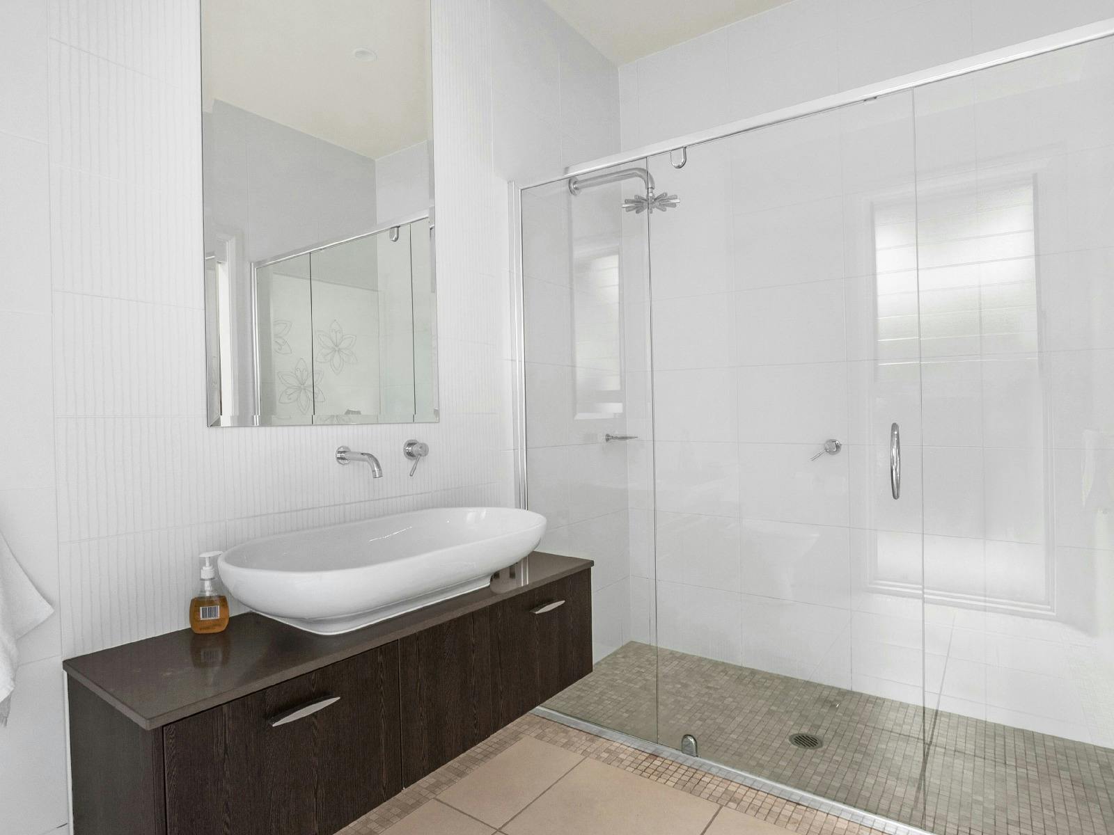 Dashaz Dream bathroom