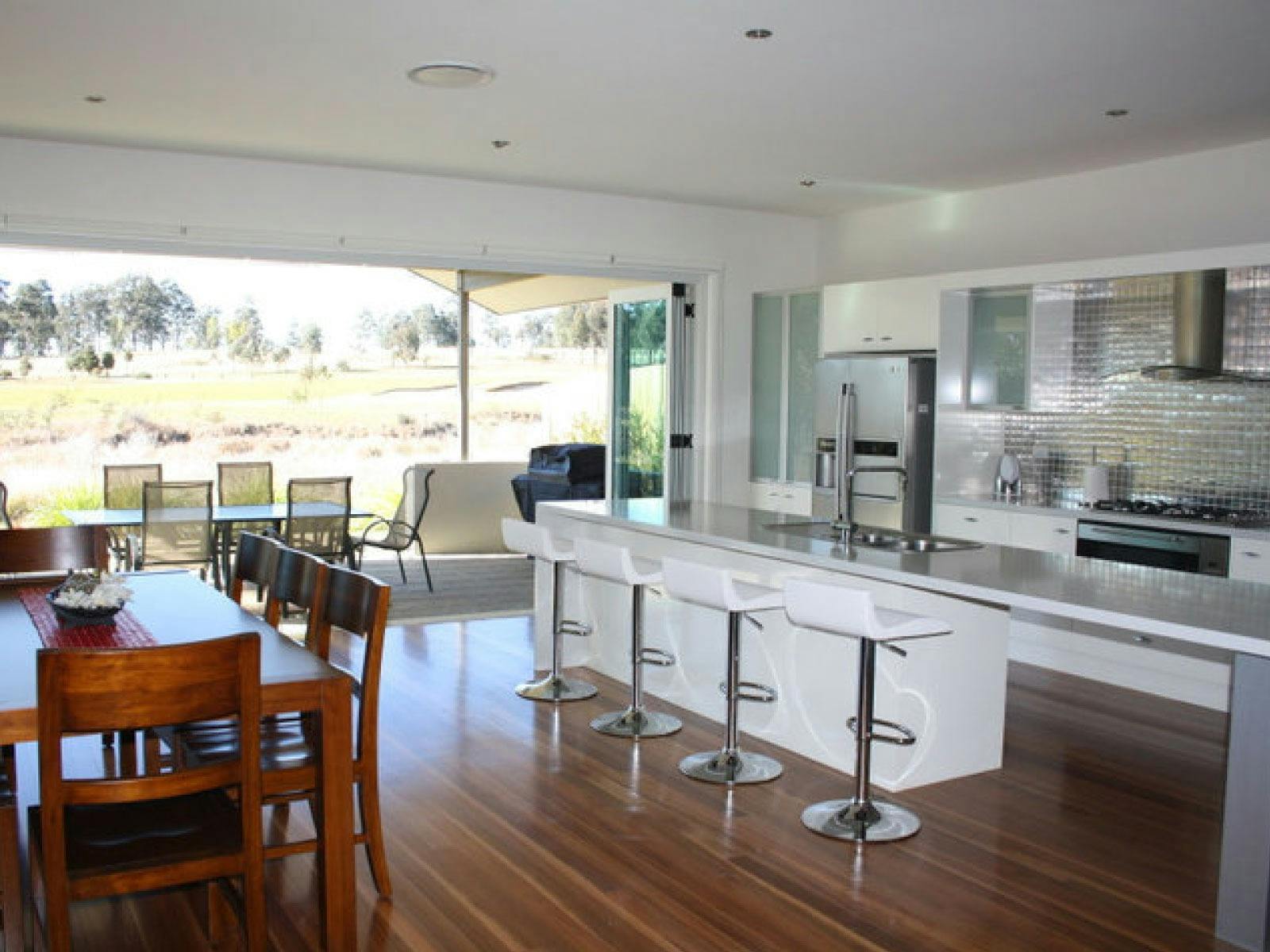 Dashaz Dream dining area and kitchen area