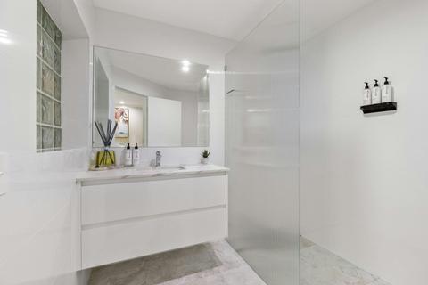 Elvis Romance at the Beach