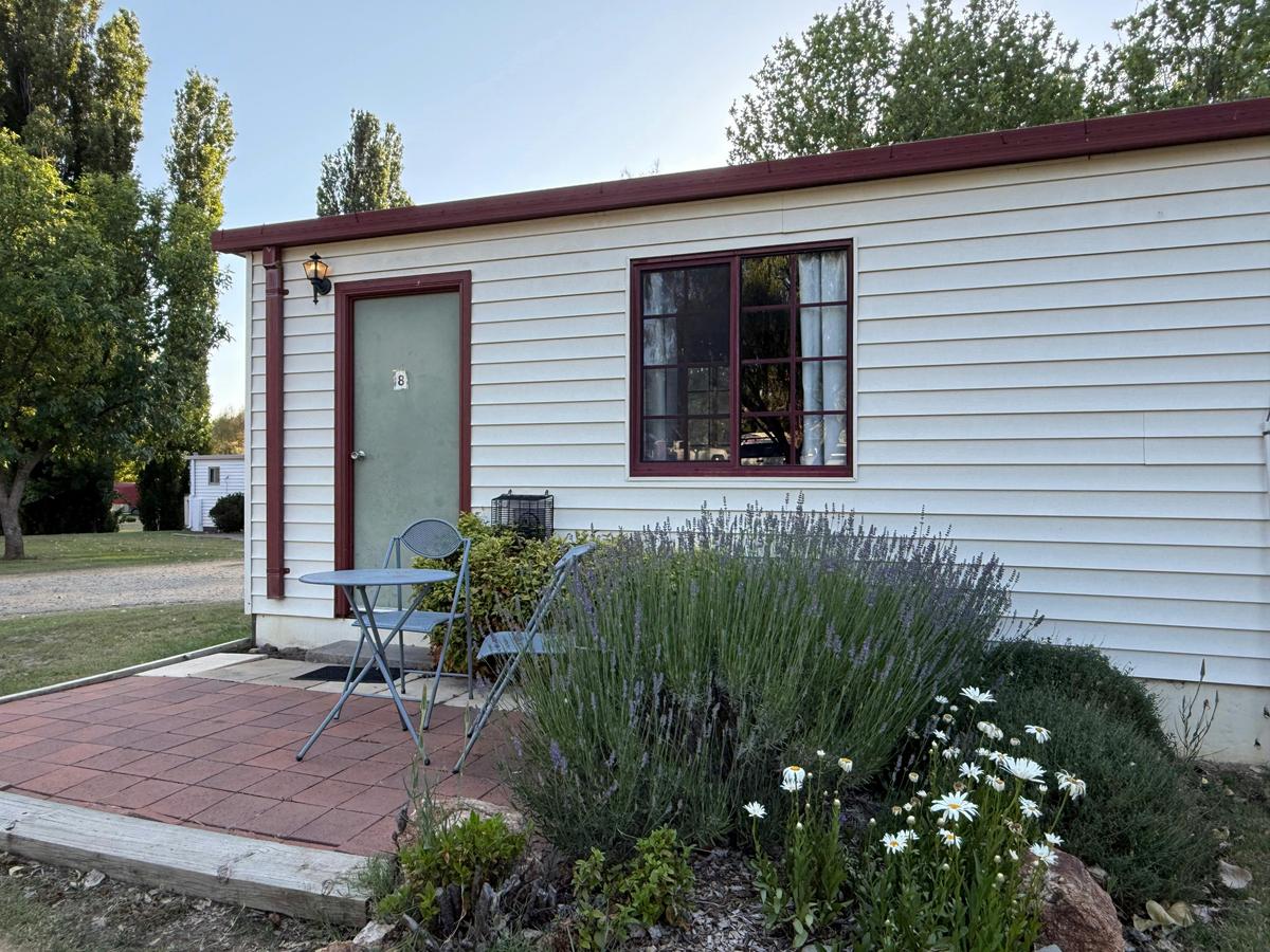 Courtyard Cabins