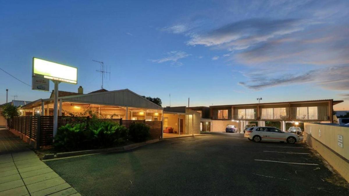 Motel