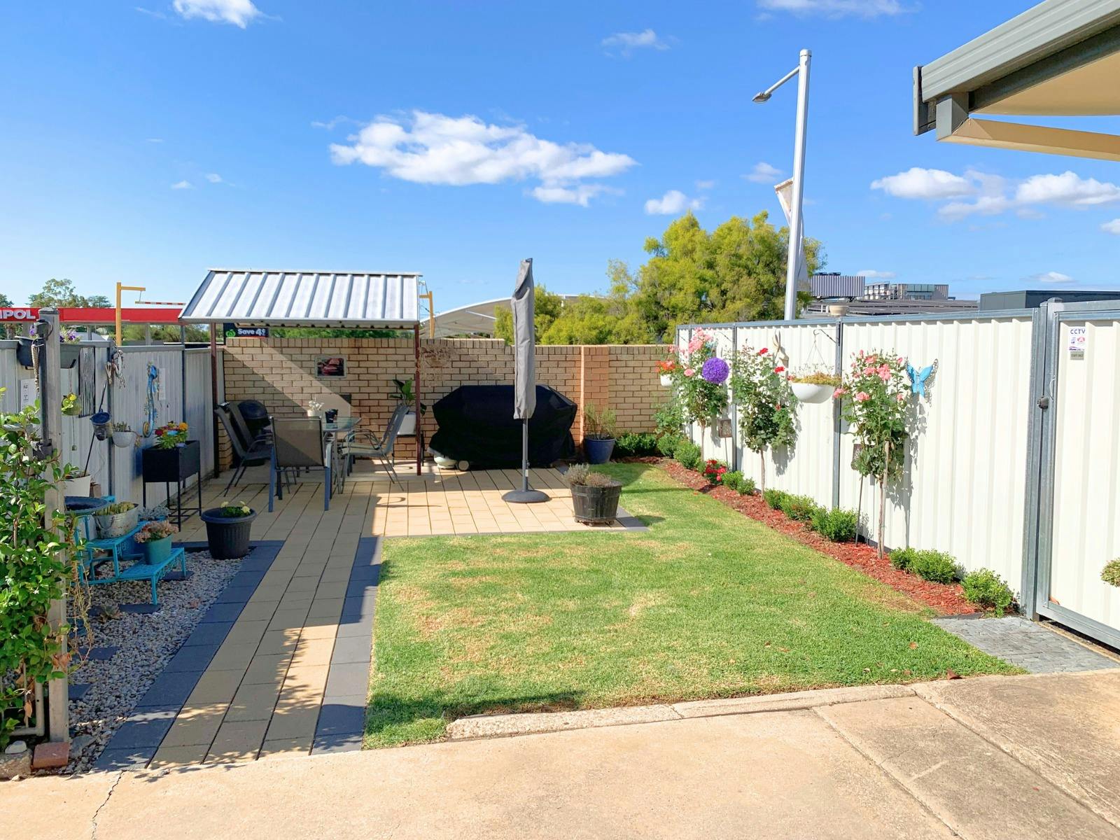 Cowra Crest Motel edit1