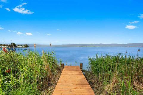 Cudgeree Bay Lake Houses