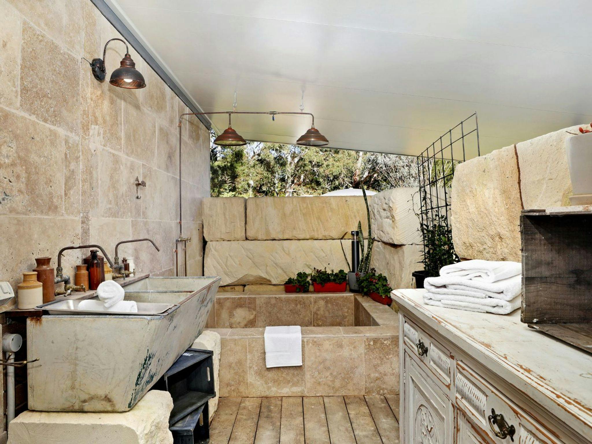 Élaú Farm | Bathroom 2 | European outdoor