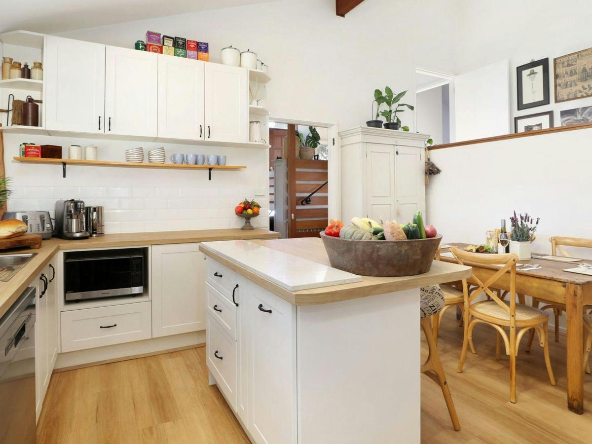 Élaú Farm | Kitchen | Dining room