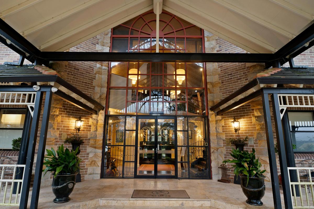 Echoes Boutique Hotel and  Restaurant