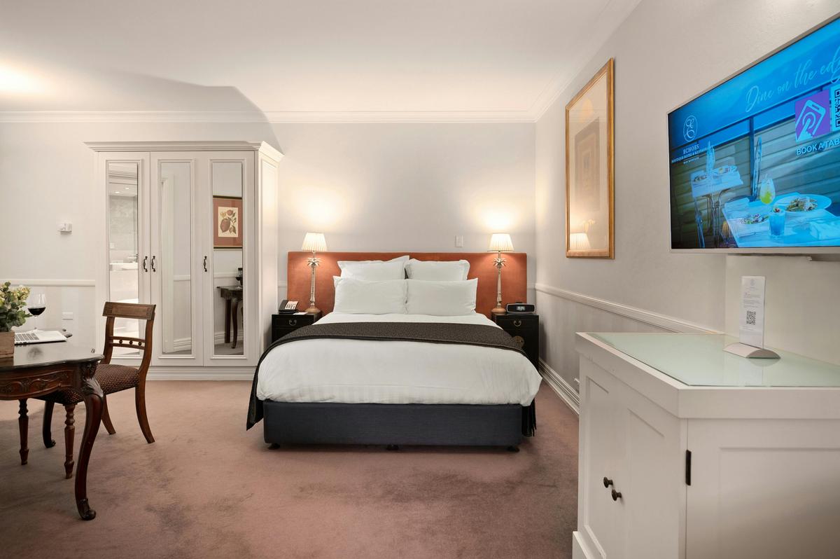 Grand Deluxe View Room