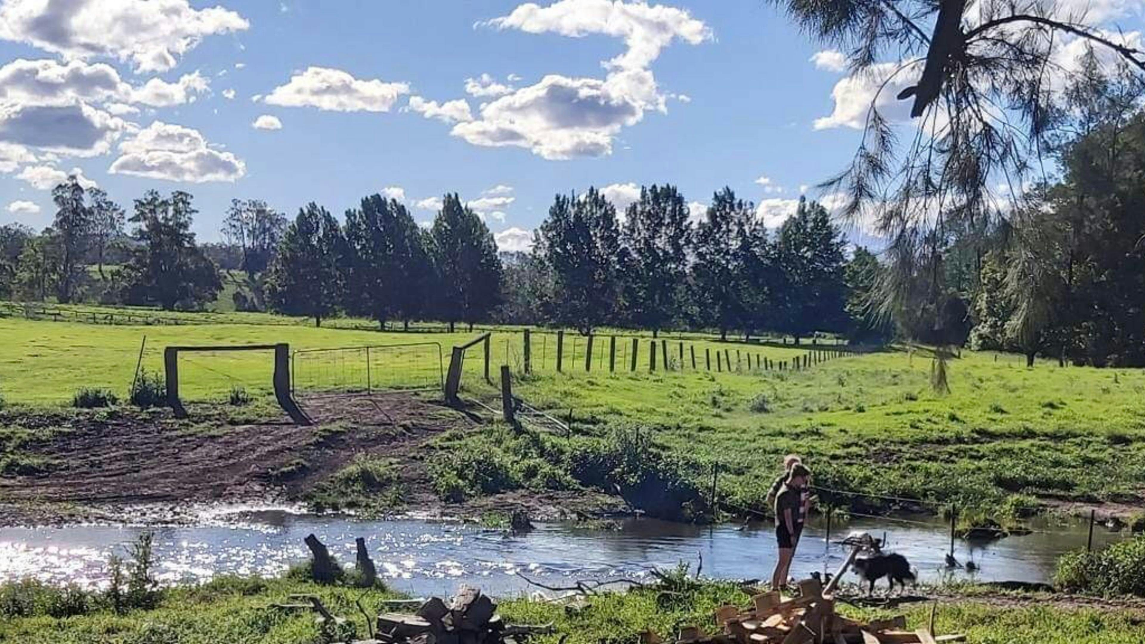 Camp sites along creek edge on right side of fence. Access via steep incline 4wd recommended