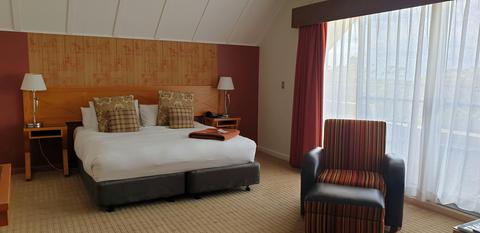 Deluxe Room at Fairmont Resort & Spa Blue Mountains